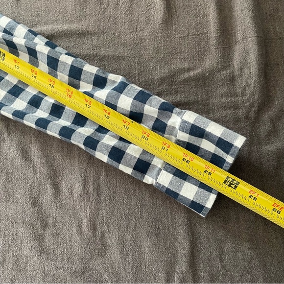 Goodiellow & Co Button Down Dress Shirt Slim Fit size: Large - Picture 7 of 7